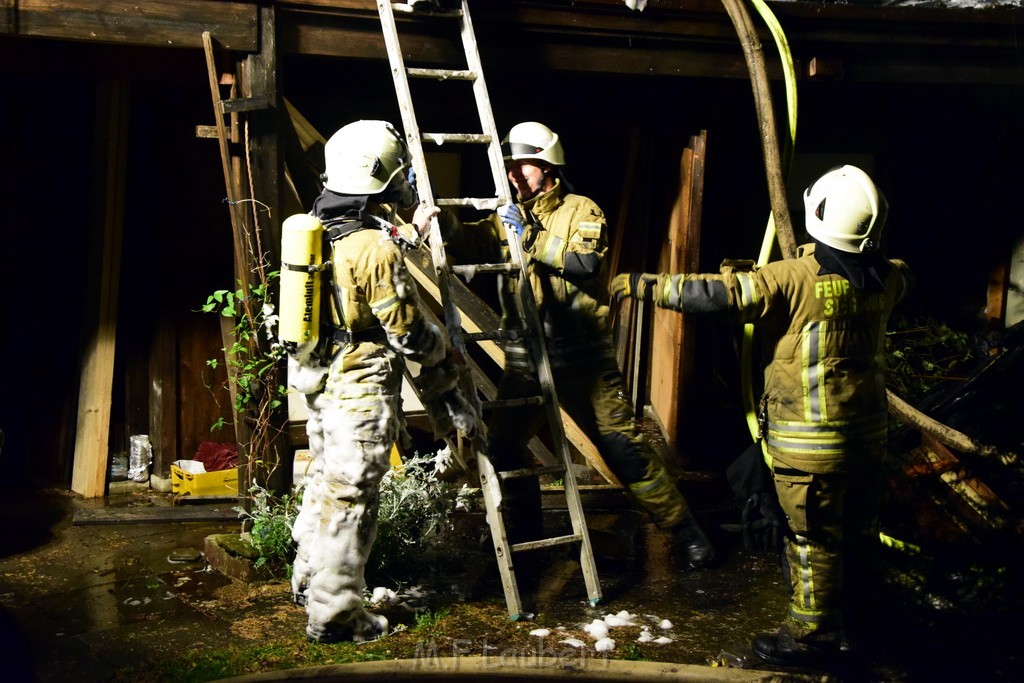 Grossfeuer Einfamilienhaus Siegburg Muehlengrabenstr P0403.JPG - Miklos Laubert